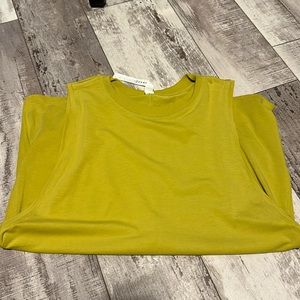 Lululemon muscle tank